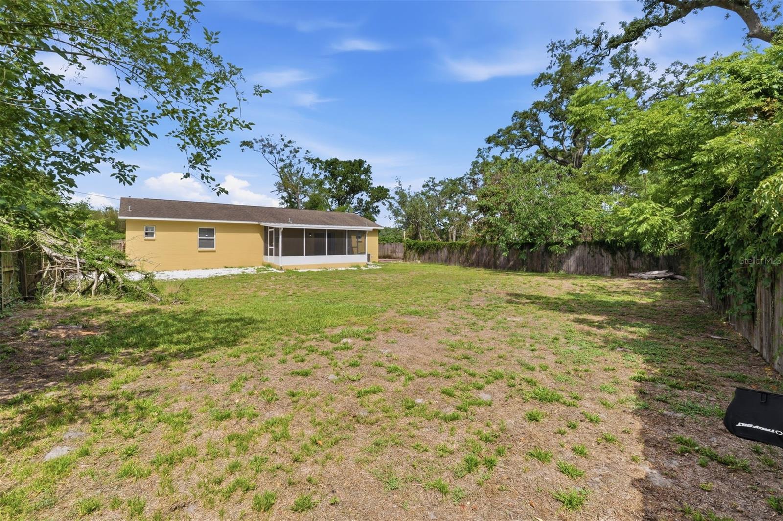 9707 N MARY AVE, TAMPA, FL, 33612