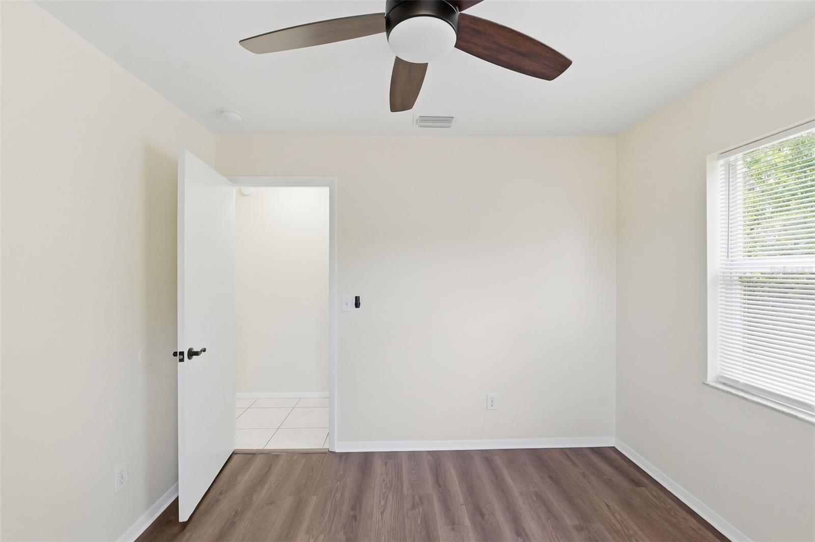 9707 N MARY AVE, TAMPA, FL, 33612