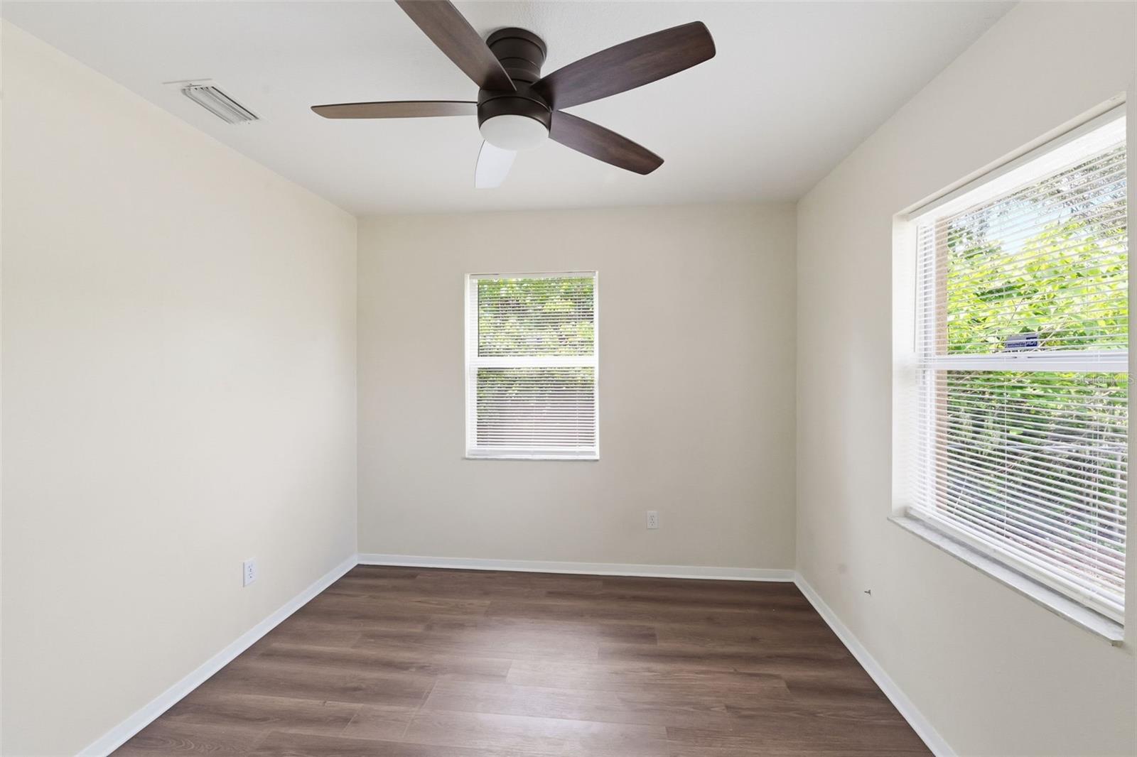 9707 N MARY AVE, TAMPA, FL, 33612