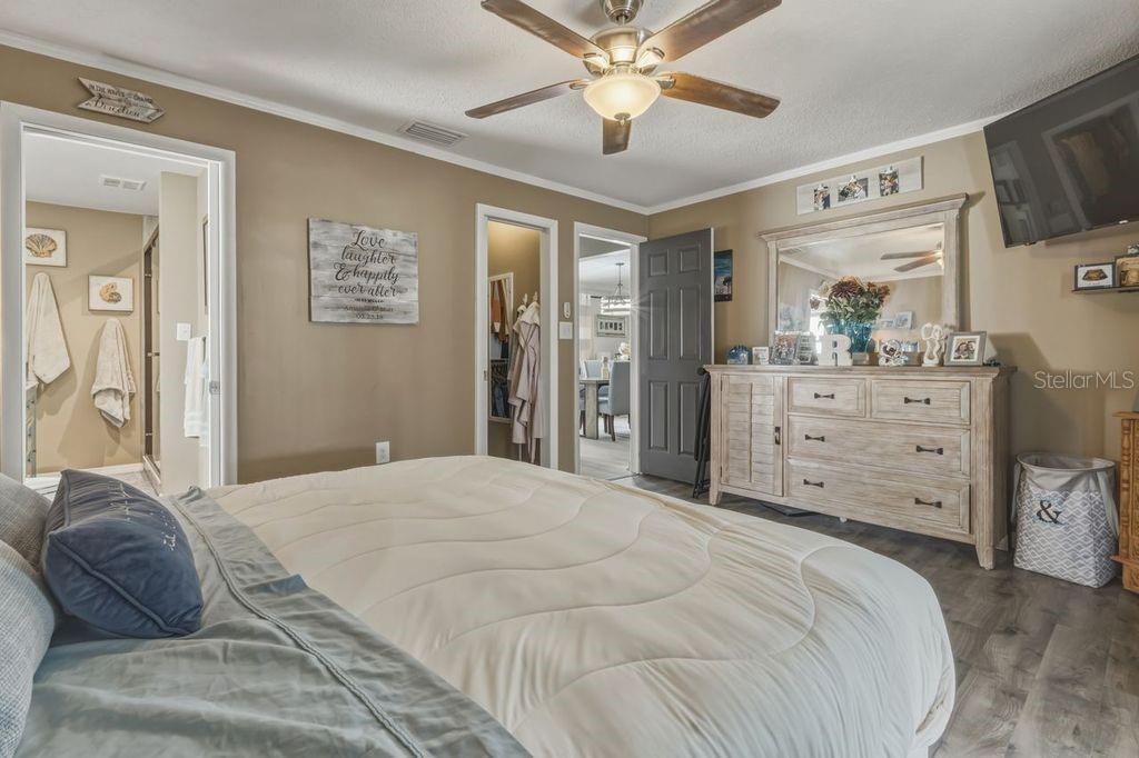 1387 S DISSTON AVE, TARPON SPRINGS, FL, 34689