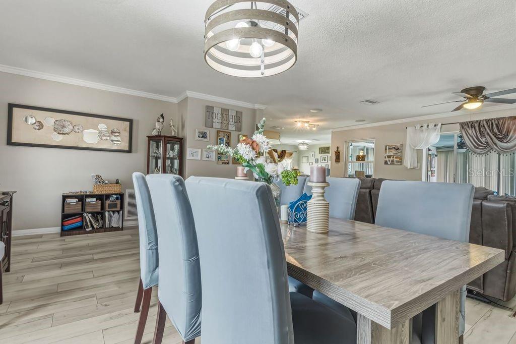 1387 S DISSTON AVE, TARPON SPRINGS, FL, 34689