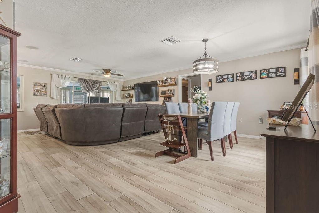 1387 S DISSTON AVE, TARPON SPRINGS, FL, 34689