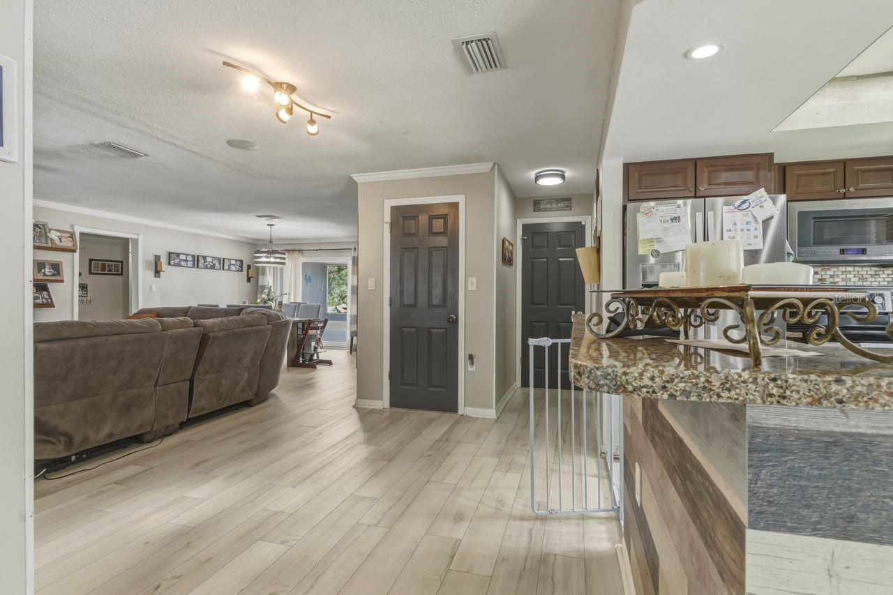 1387 S DISSTON AVE, TARPON SPRINGS, FL, 34689