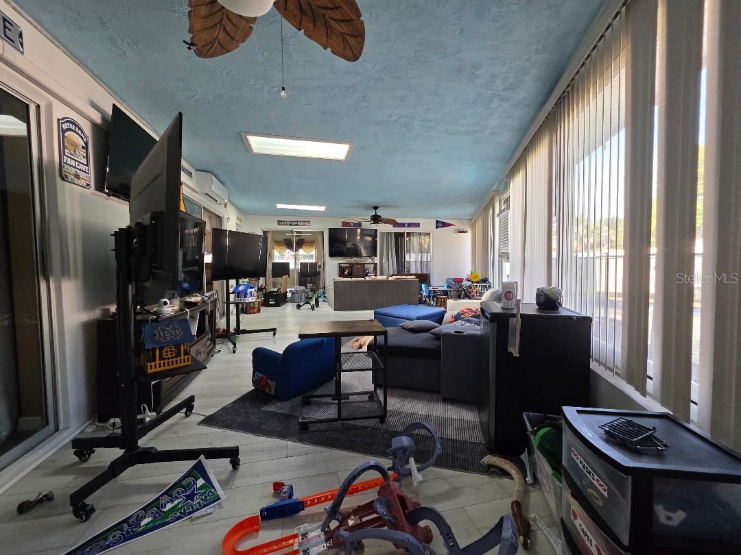 1387 S DISSTON AVE, TARPON SPRINGS, FL, 34689