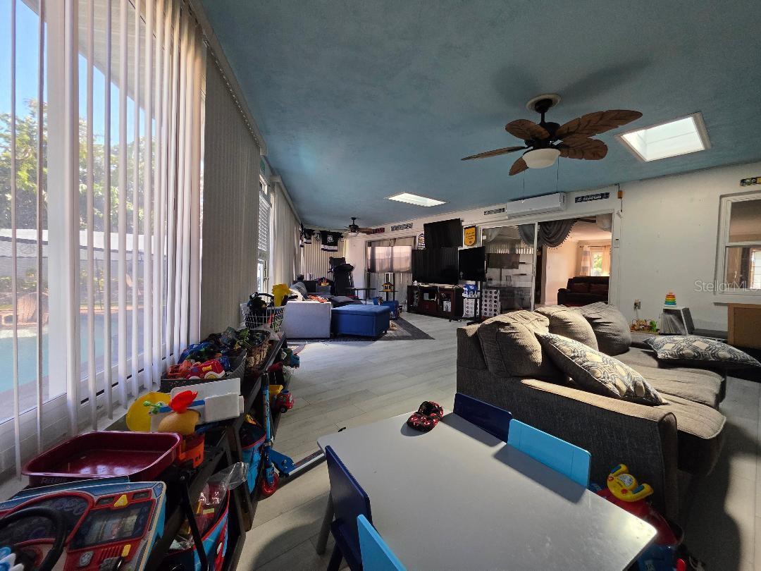 1387 S DISSTON AVE, TARPON SPRINGS, FL, 34689