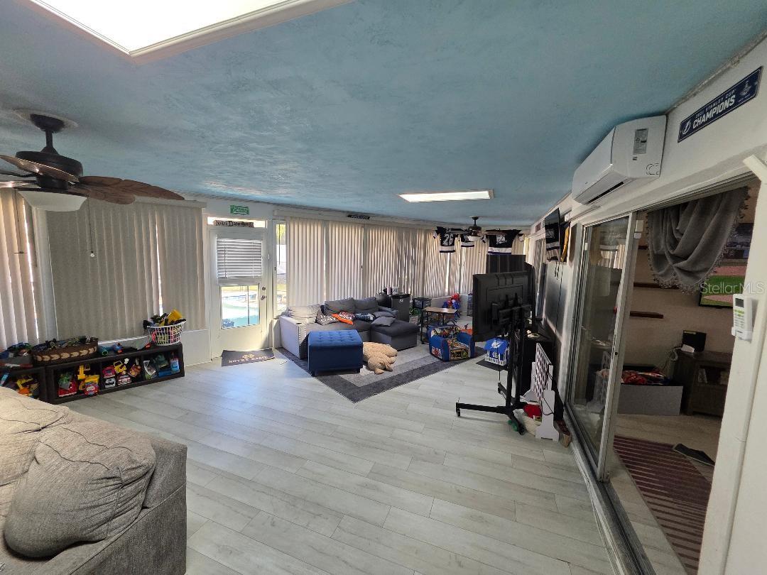 1387 S DISSTON AVE, TARPON SPRINGS, FL, 34689