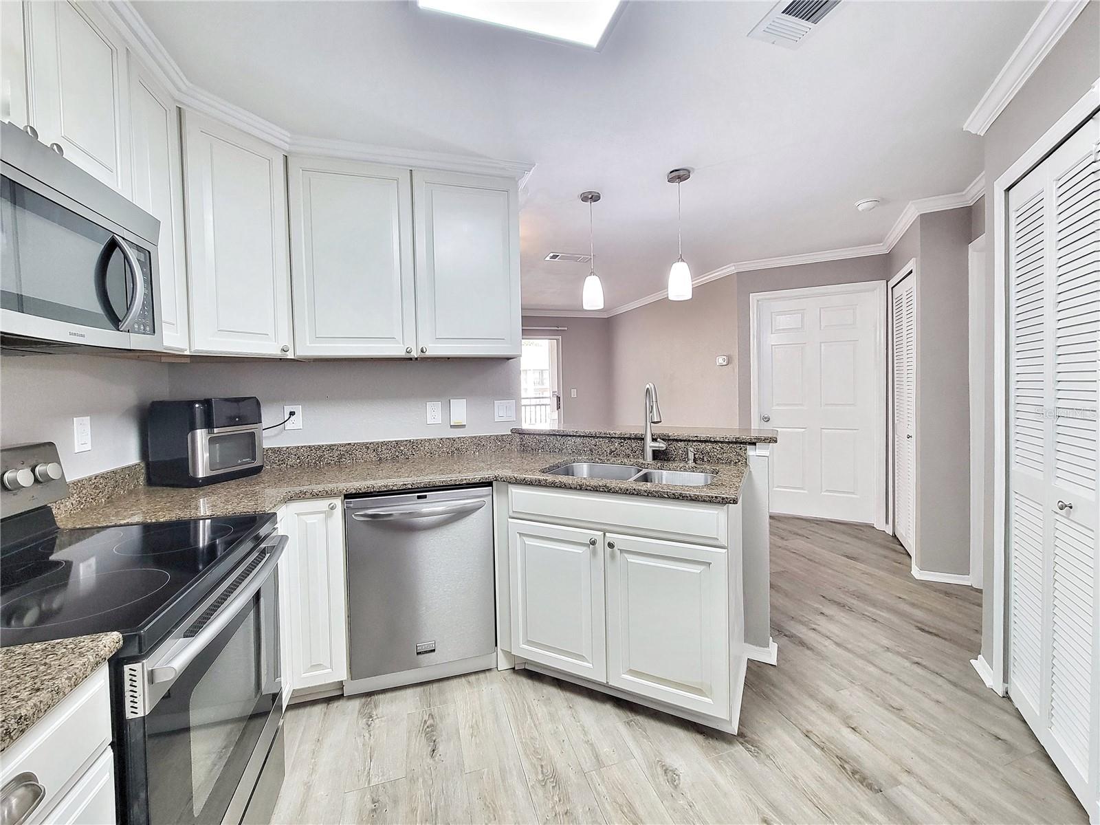 3705 SW 27TH ST #824, GAINESVILLE, FL, 32608