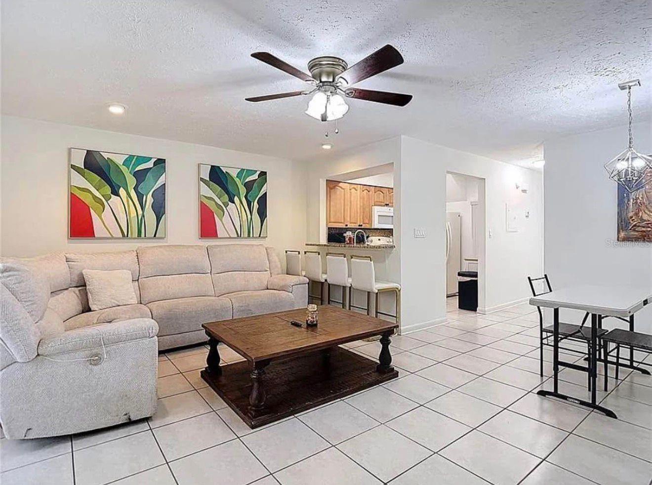 10131 LAKE OAK CIR, TAMPA, FL, 33624