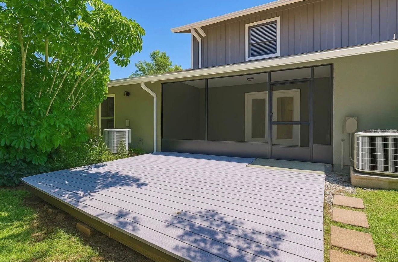 10131 LAKE OAK CIR, TAMPA, FL, 33624