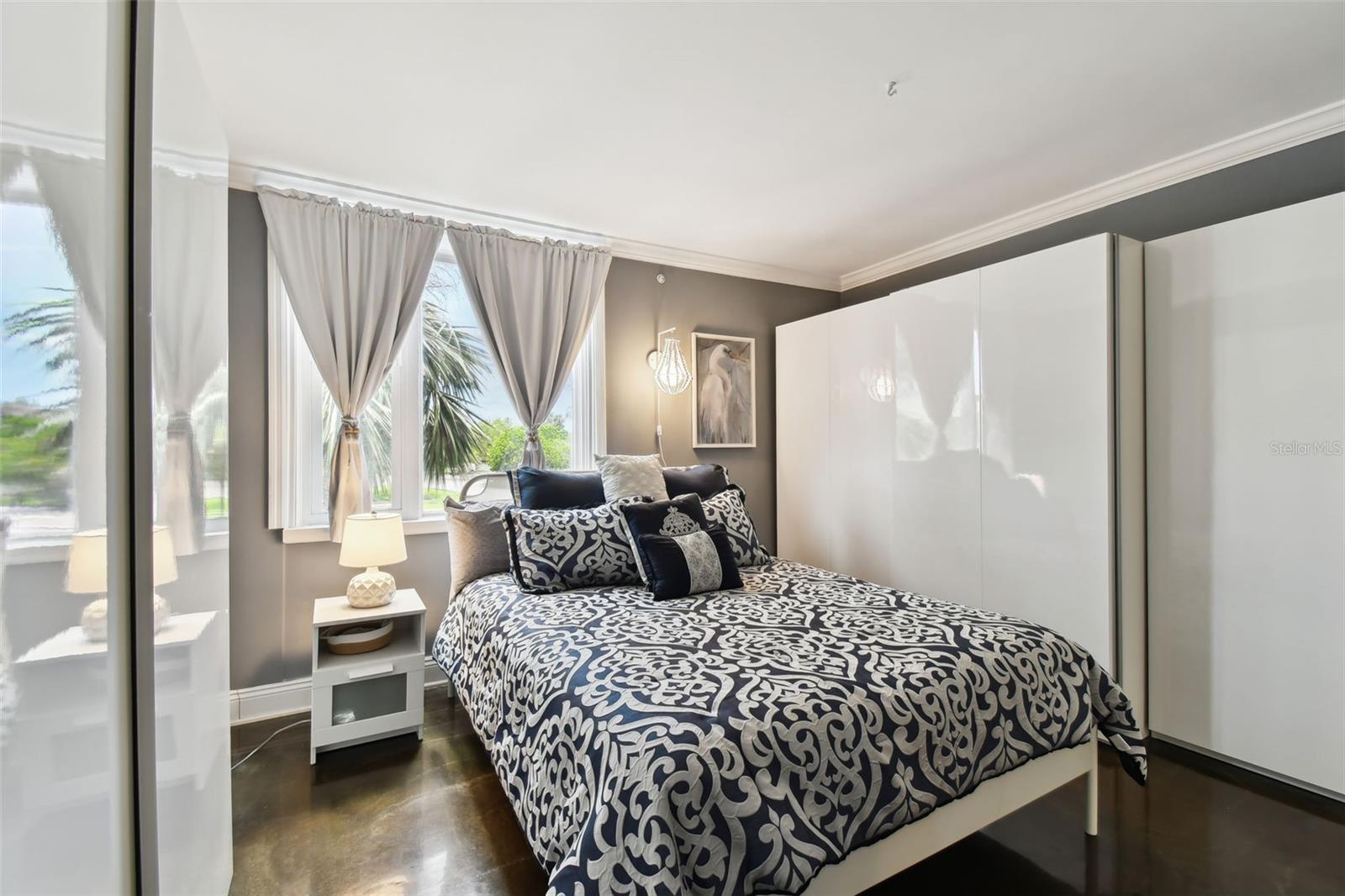 255 DOLPHIN PT #207, CLEARWATER BEACH, FL, 33767