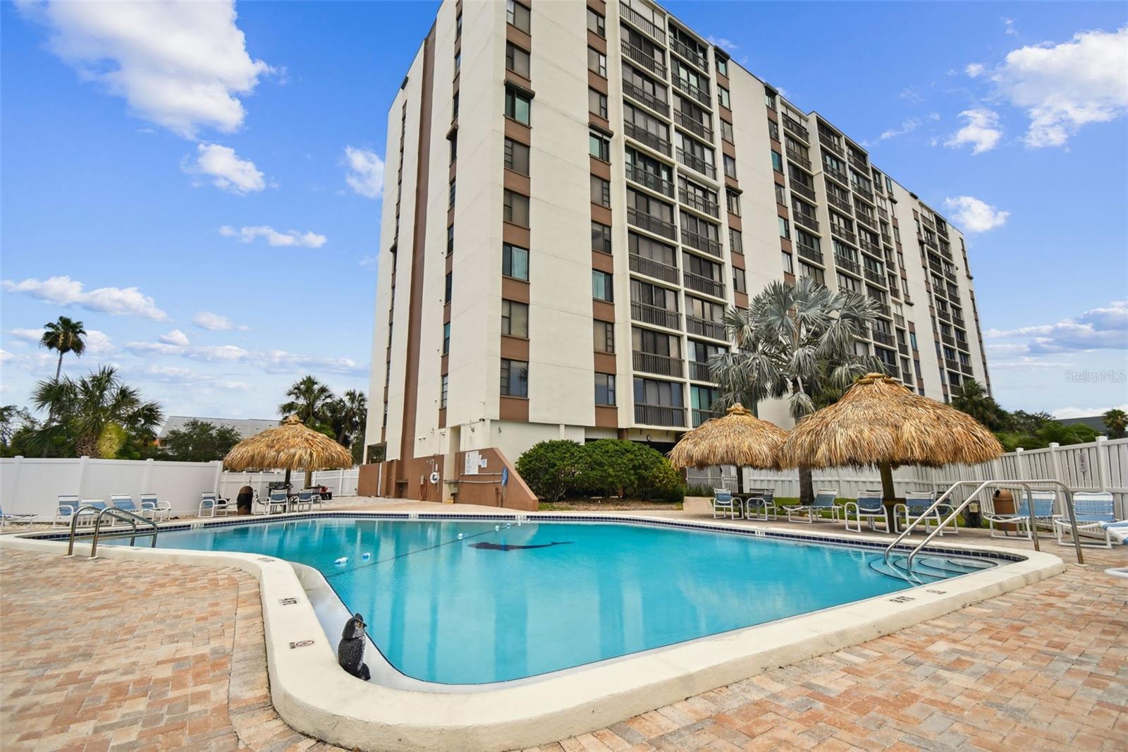 255 DOLPHIN PT #207, CLEARWATER BEACH, FL, 33767