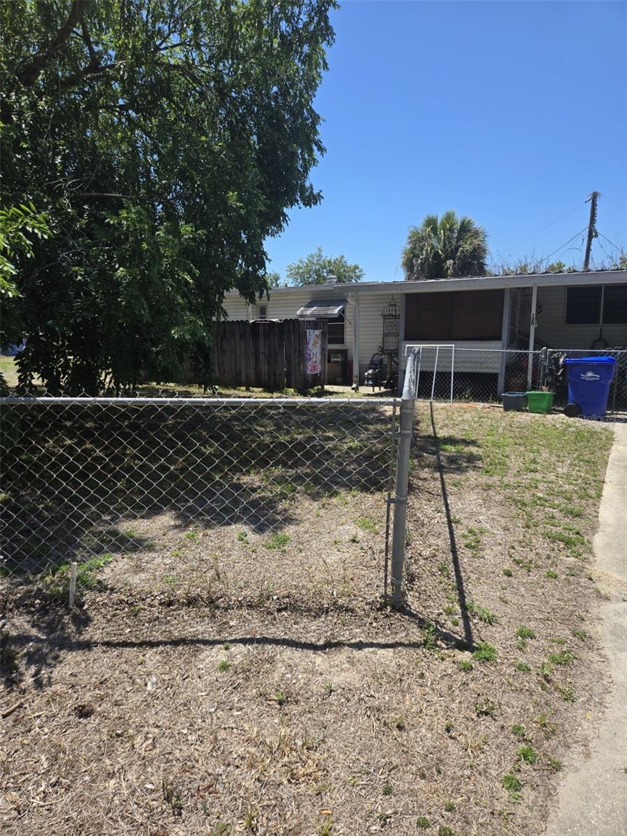 120 WEST LOOP, OAK HILL, FL, 32759