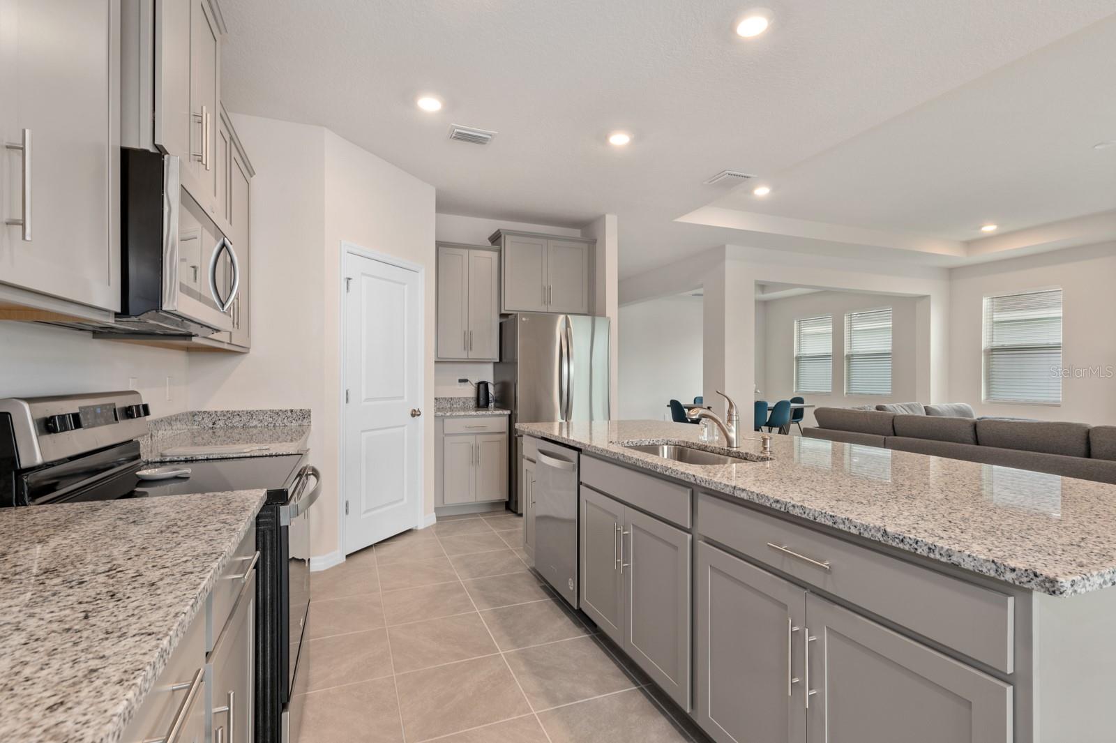 520 158TH ST E, BRADENTON, FL, 34212