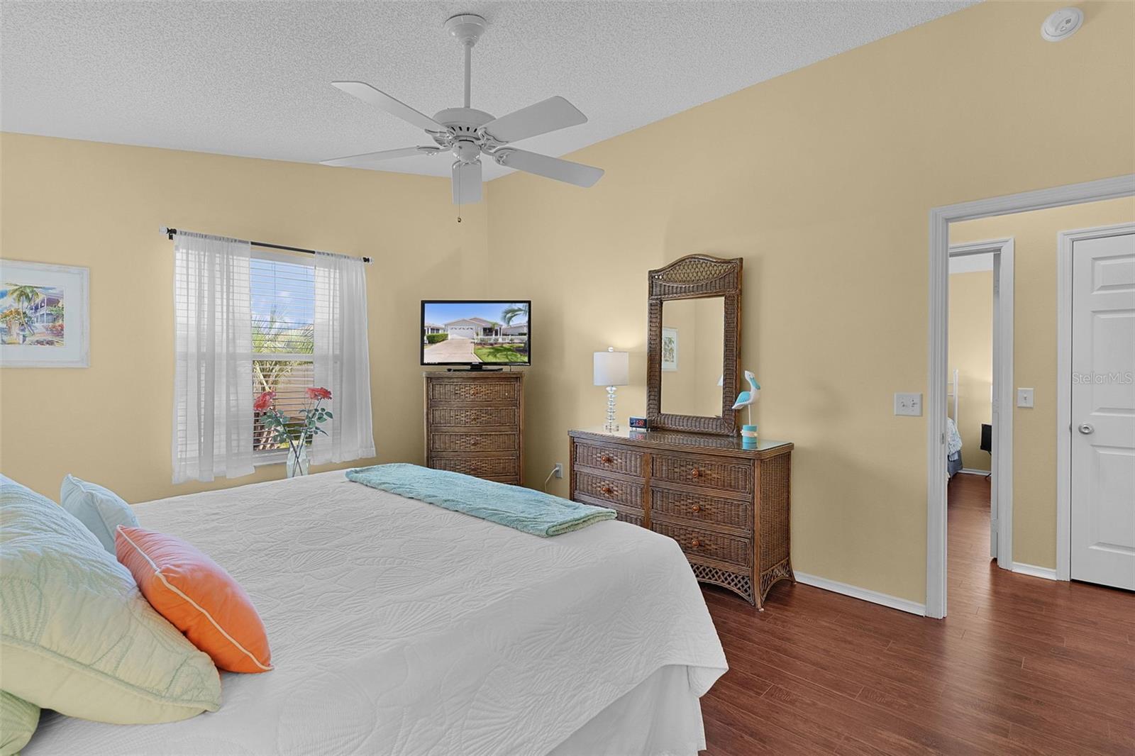 2437 SOUTHERN OAK ST, THE VILLAGES, FL, 32162