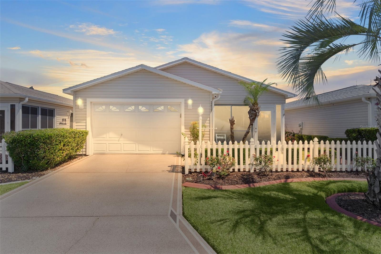 2437 SOUTHERN OAK ST, THE VILLAGES, FL, 32162