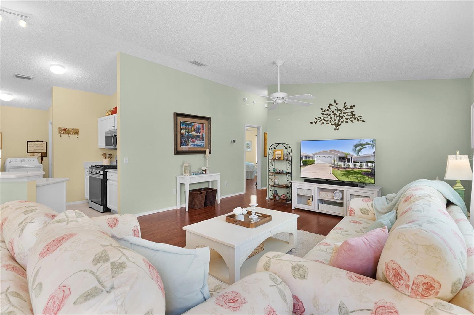 2437 SOUTHERN OAK ST, THE VILLAGES, FL, 32162