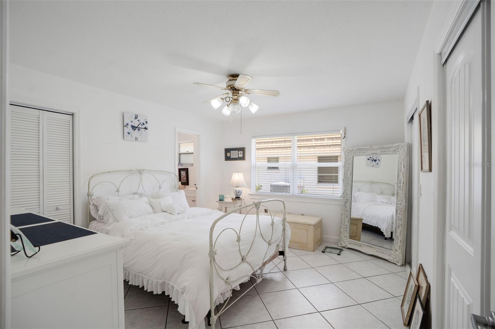 2330 RIVERBLUFF PKWY #V245, SARASOTA, FL, 34231