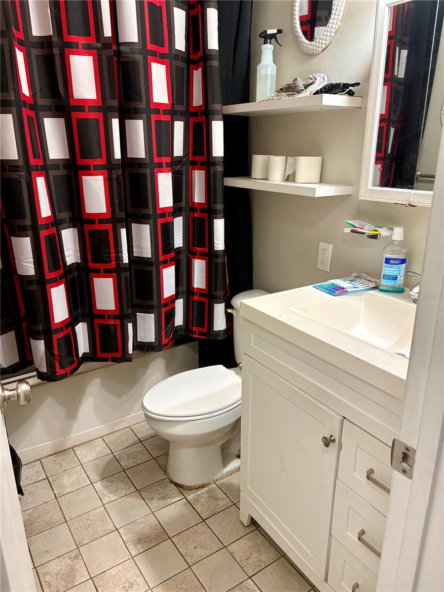 4808 NE 3RD PL, GAINESVILLE, FL, 32641