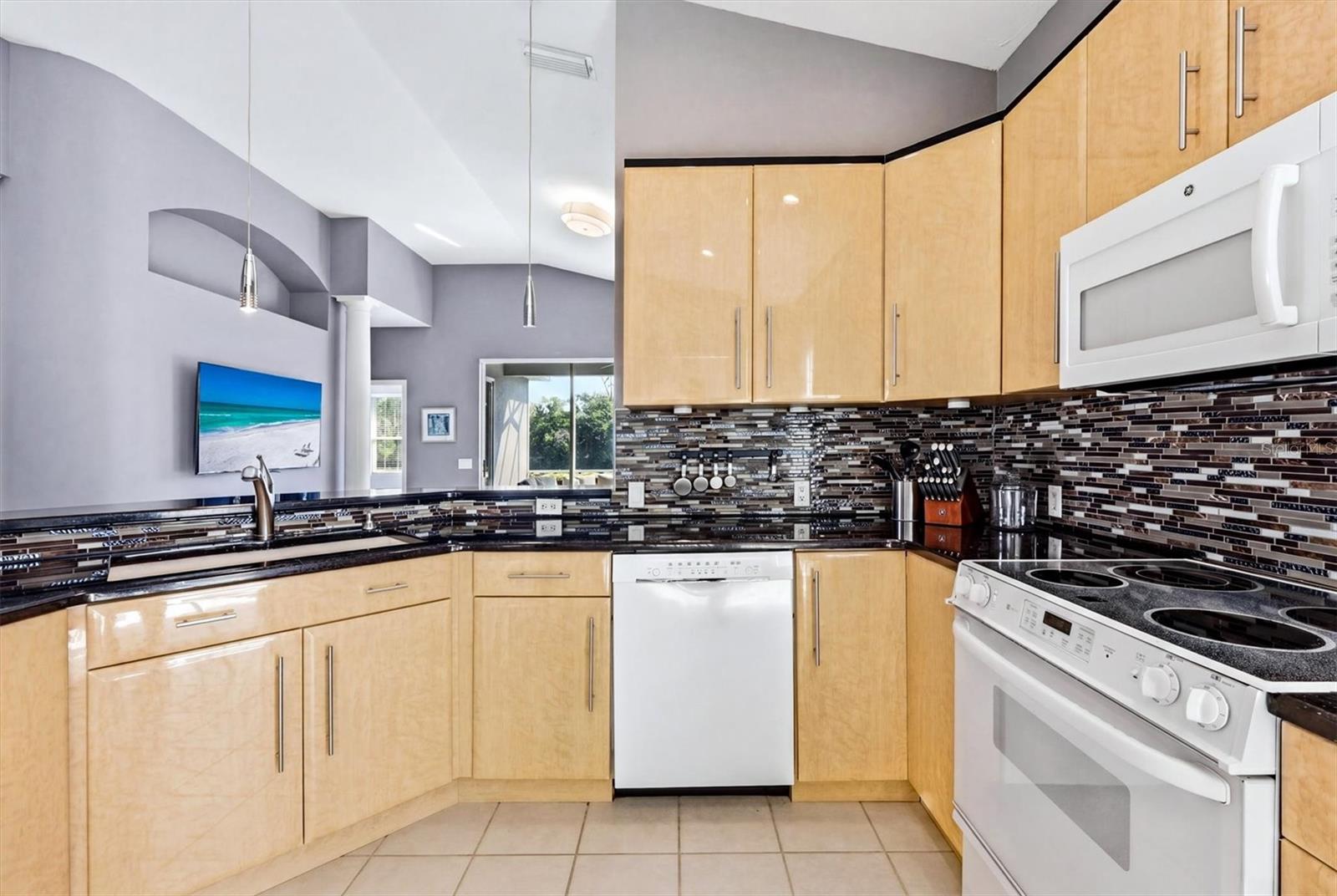 7131 KENSINGTON CT, UNIVERSITY PARK, FL, 34201