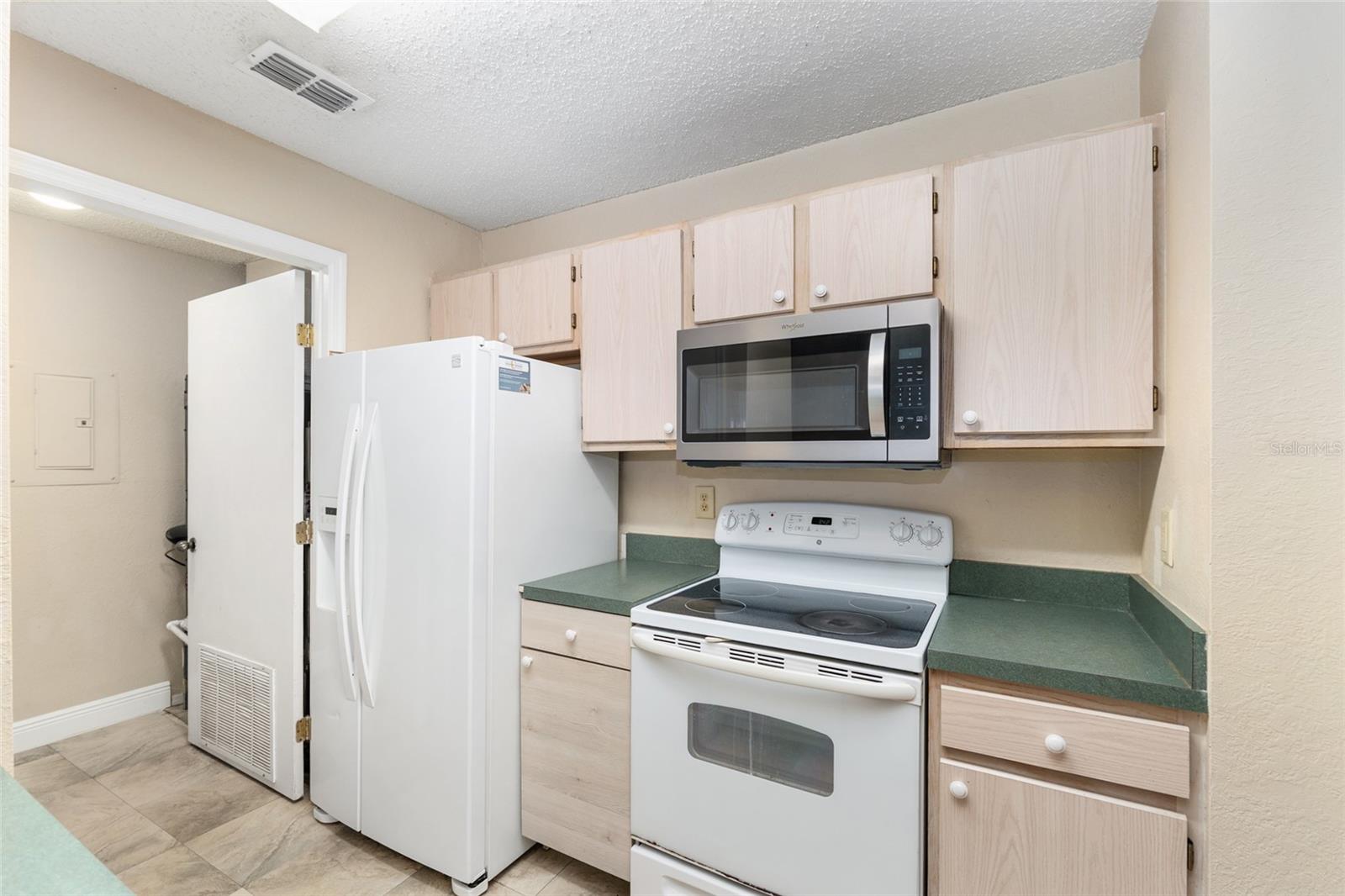 3705 SW 27TH ST #214, GAINESVILLE, FL, 32608