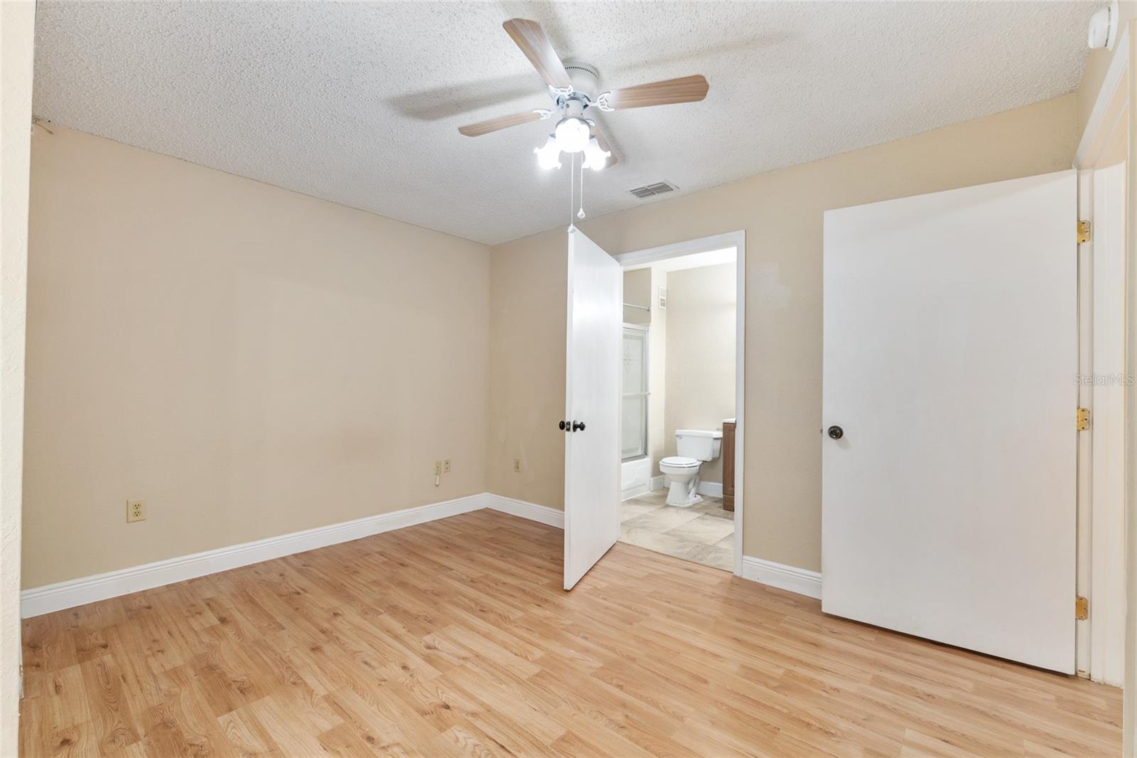 3705 SW 27TH ST #214, GAINESVILLE, FL, 32608