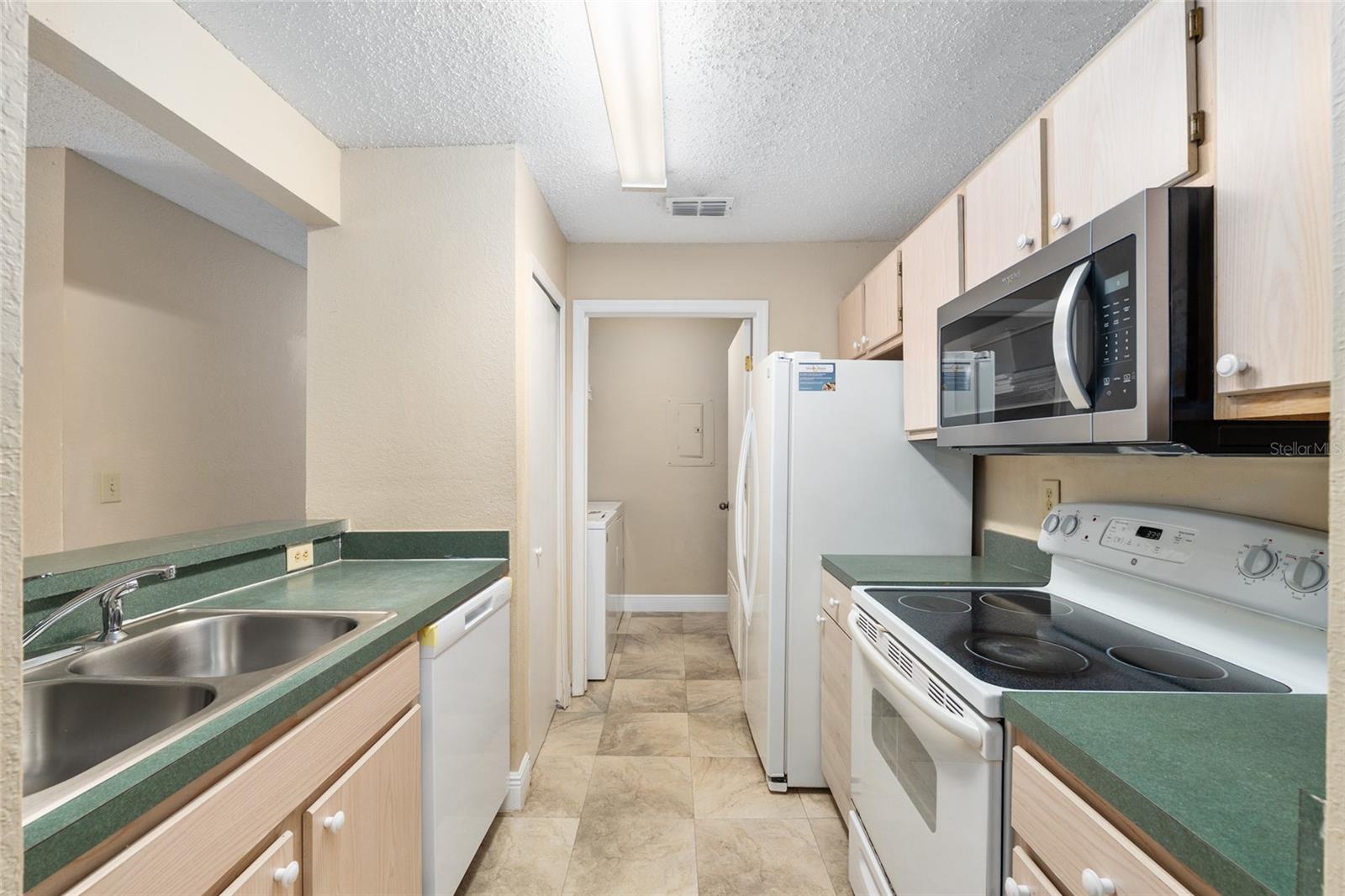 3705 SW 27TH ST #214, GAINESVILLE, FL, 32608