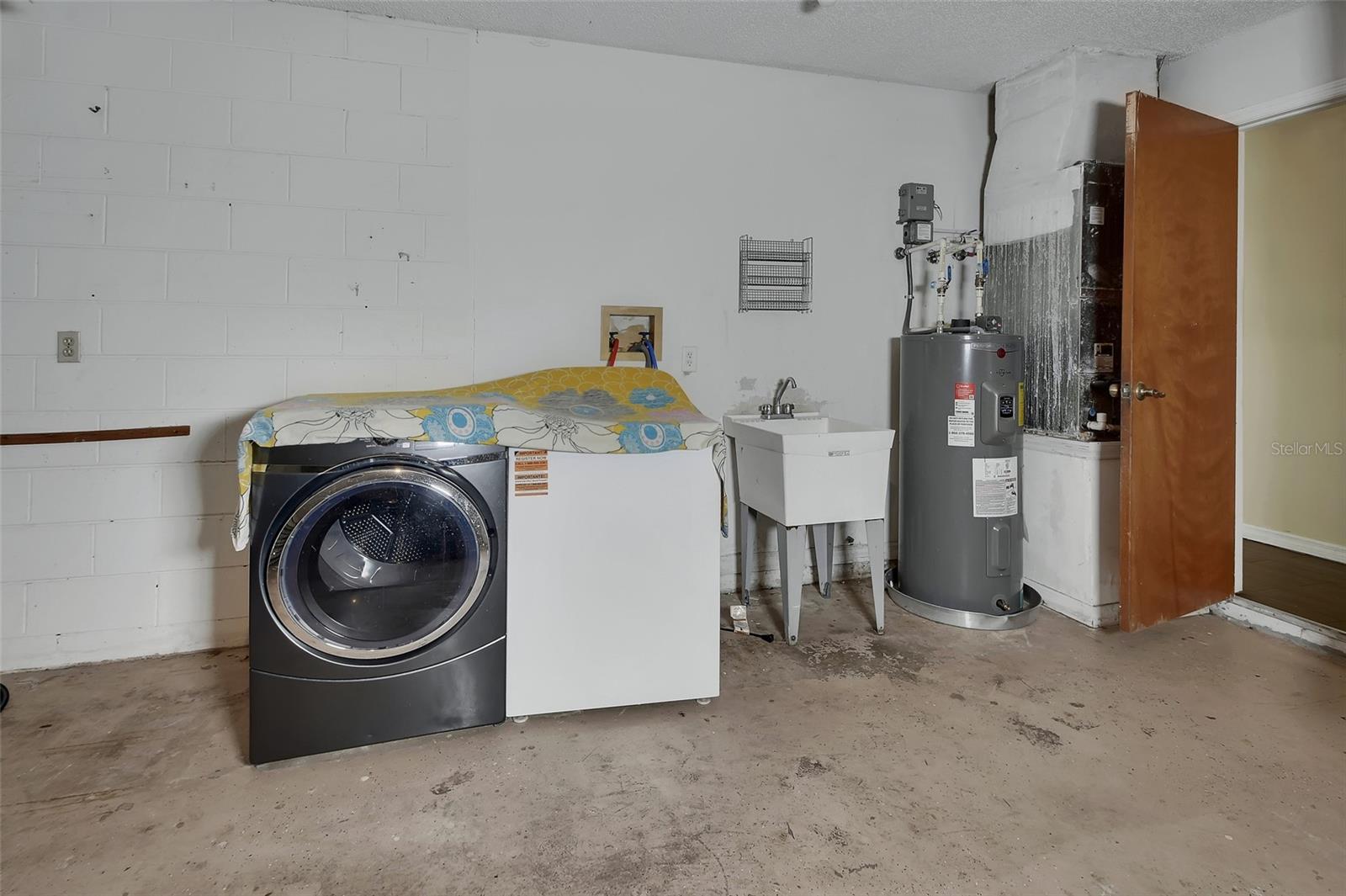 552 S ANNAPOLIS DR, DELTONA, FL, 32725