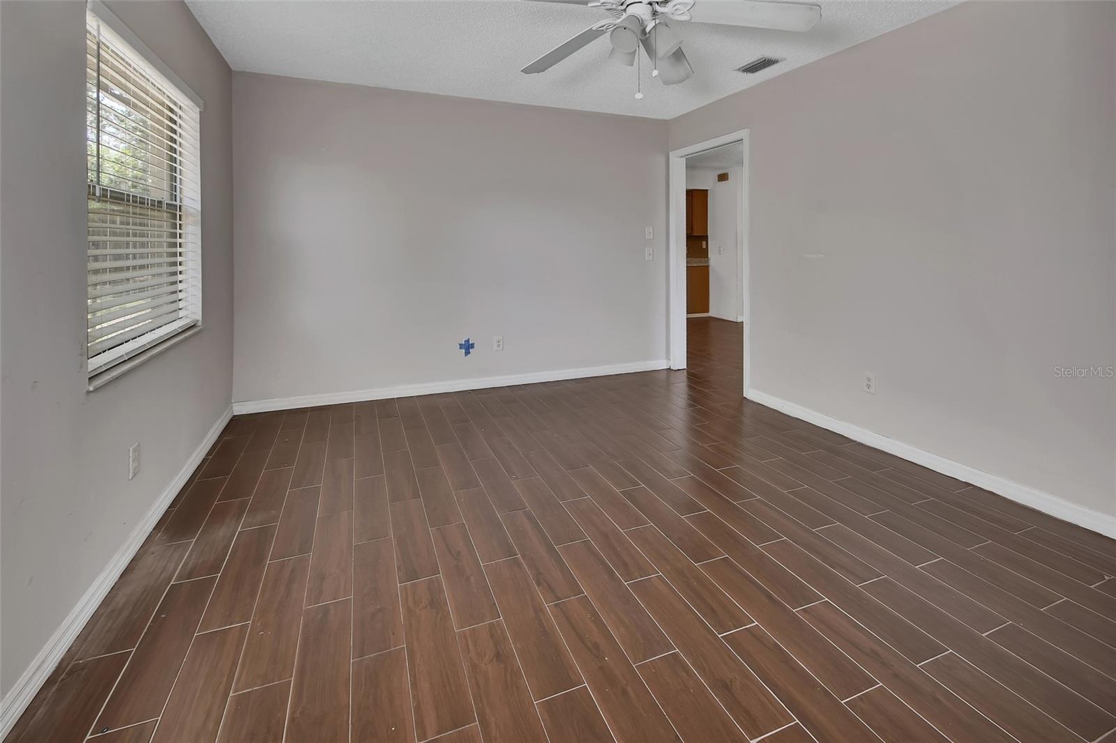 552 S ANNAPOLIS DR, DELTONA, FL, 32725