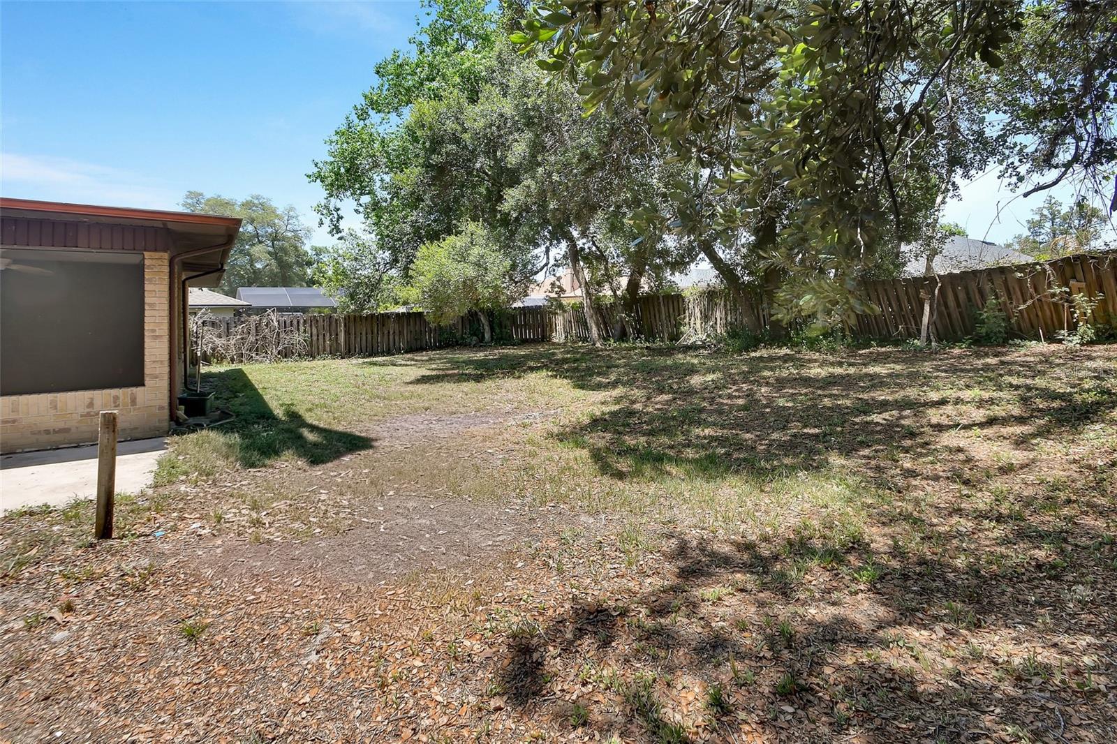 552 S ANNAPOLIS DR, DELTONA, FL, 32725