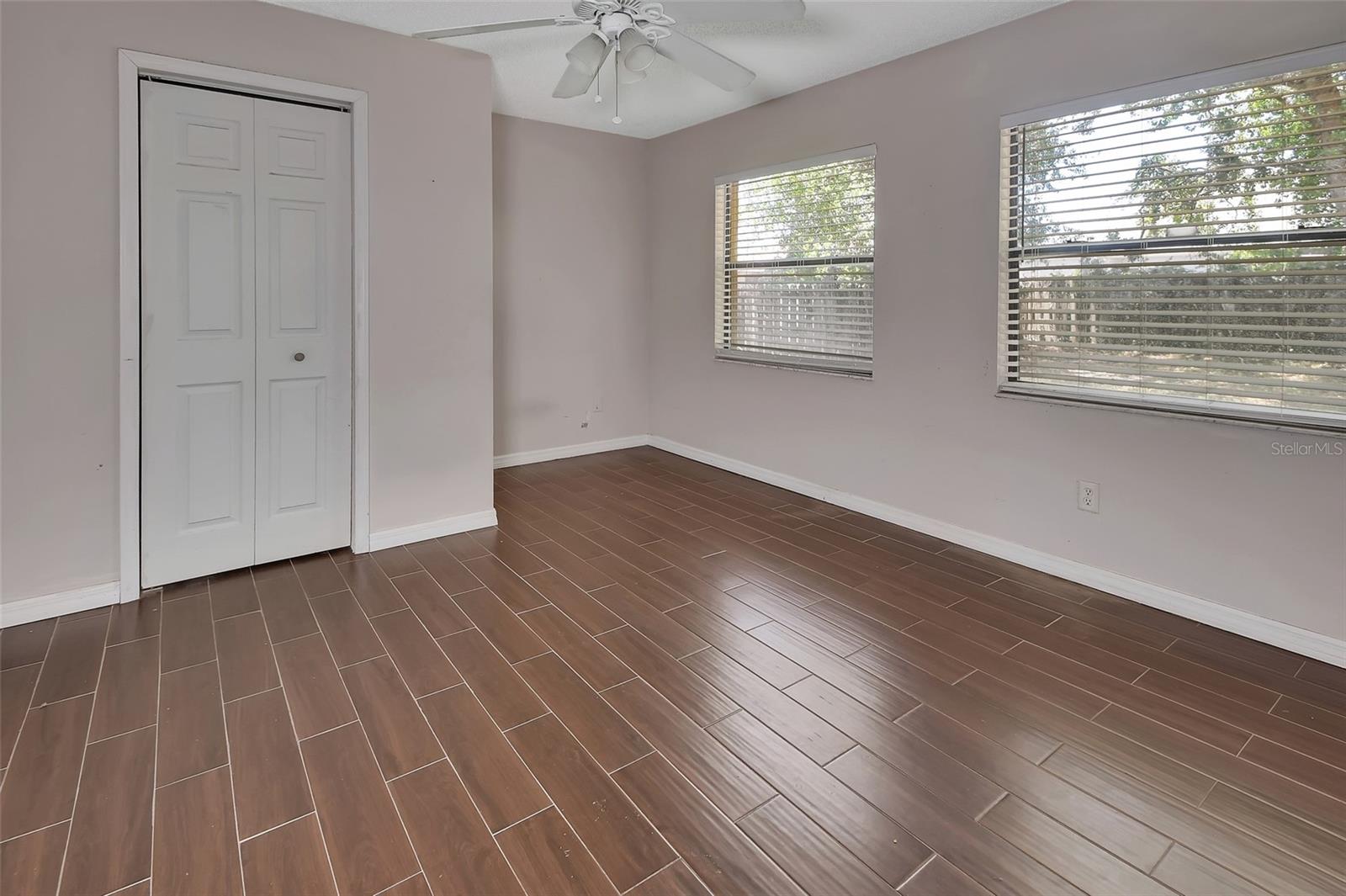 552 S ANNAPOLIS DR, DELTONA, FL, 32725