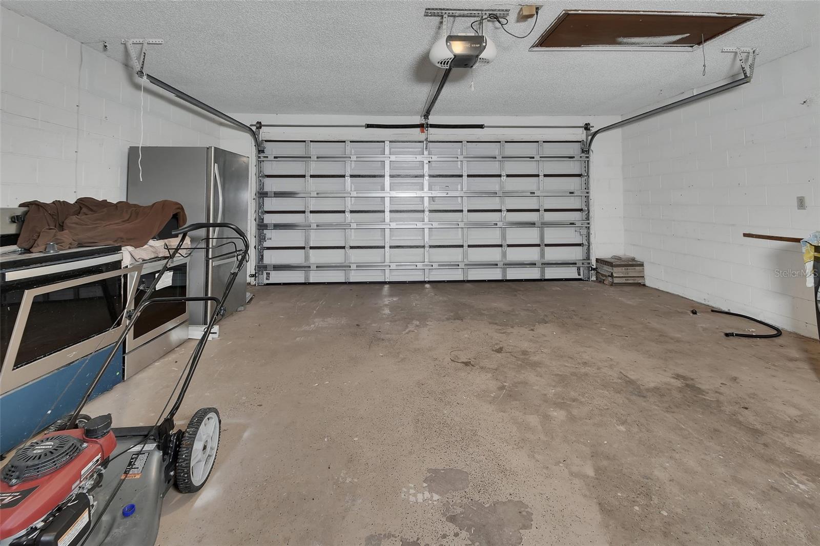 552 S ANNAPOLIS DR, DELTONA, FL, 32725