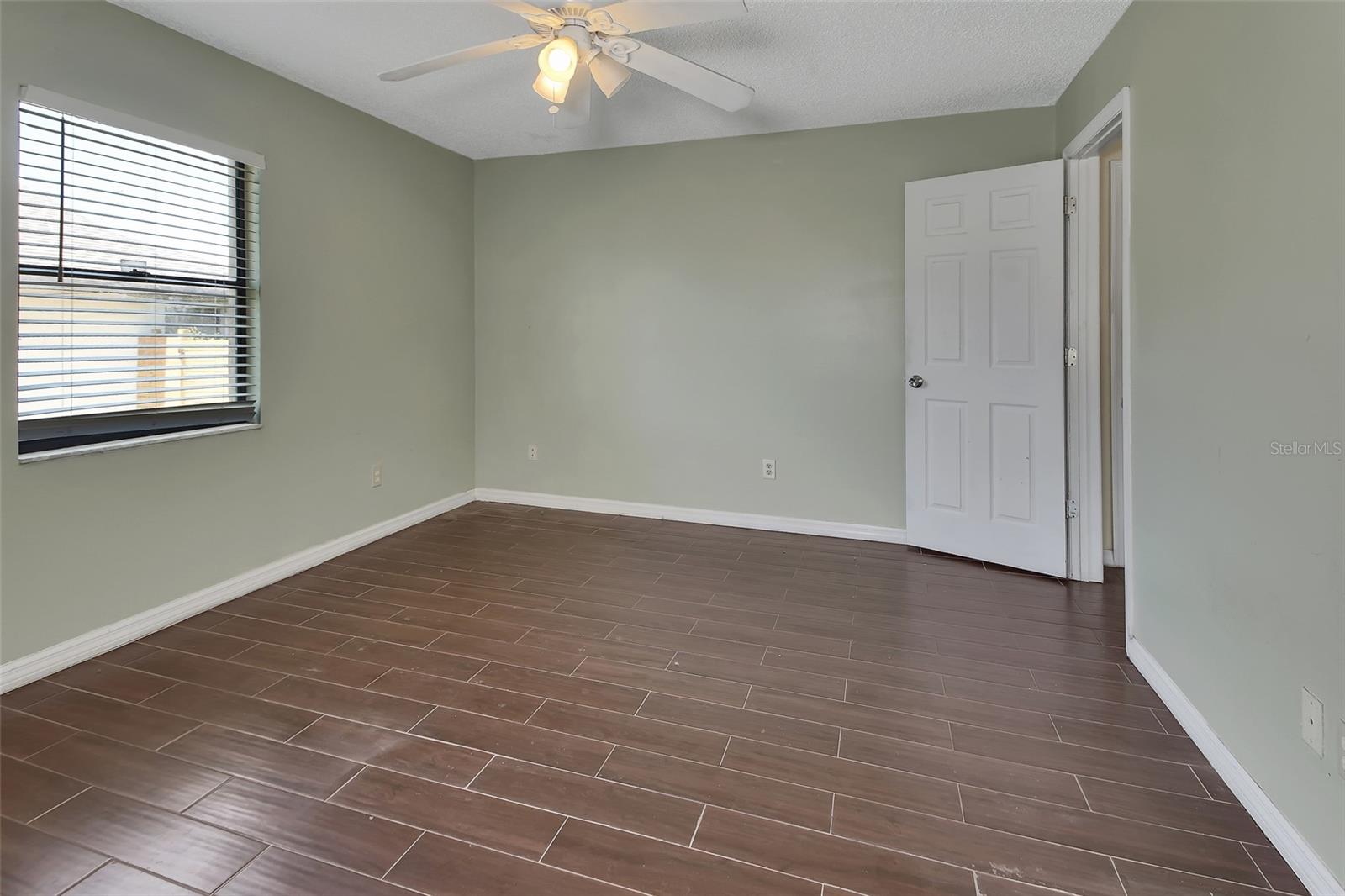 552 S ANNAPOLIS DR, DELTONA, FL, 32725