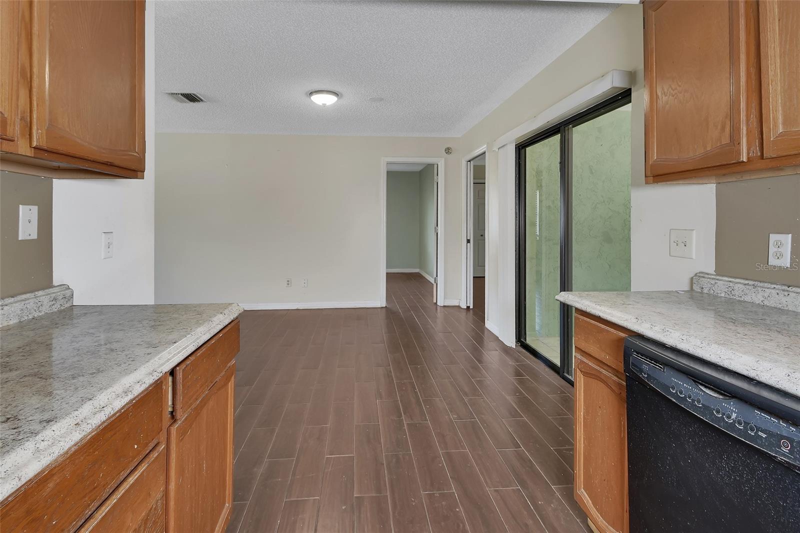 552 S ANNAPOLIS DR, DELTONA, FL, 32725