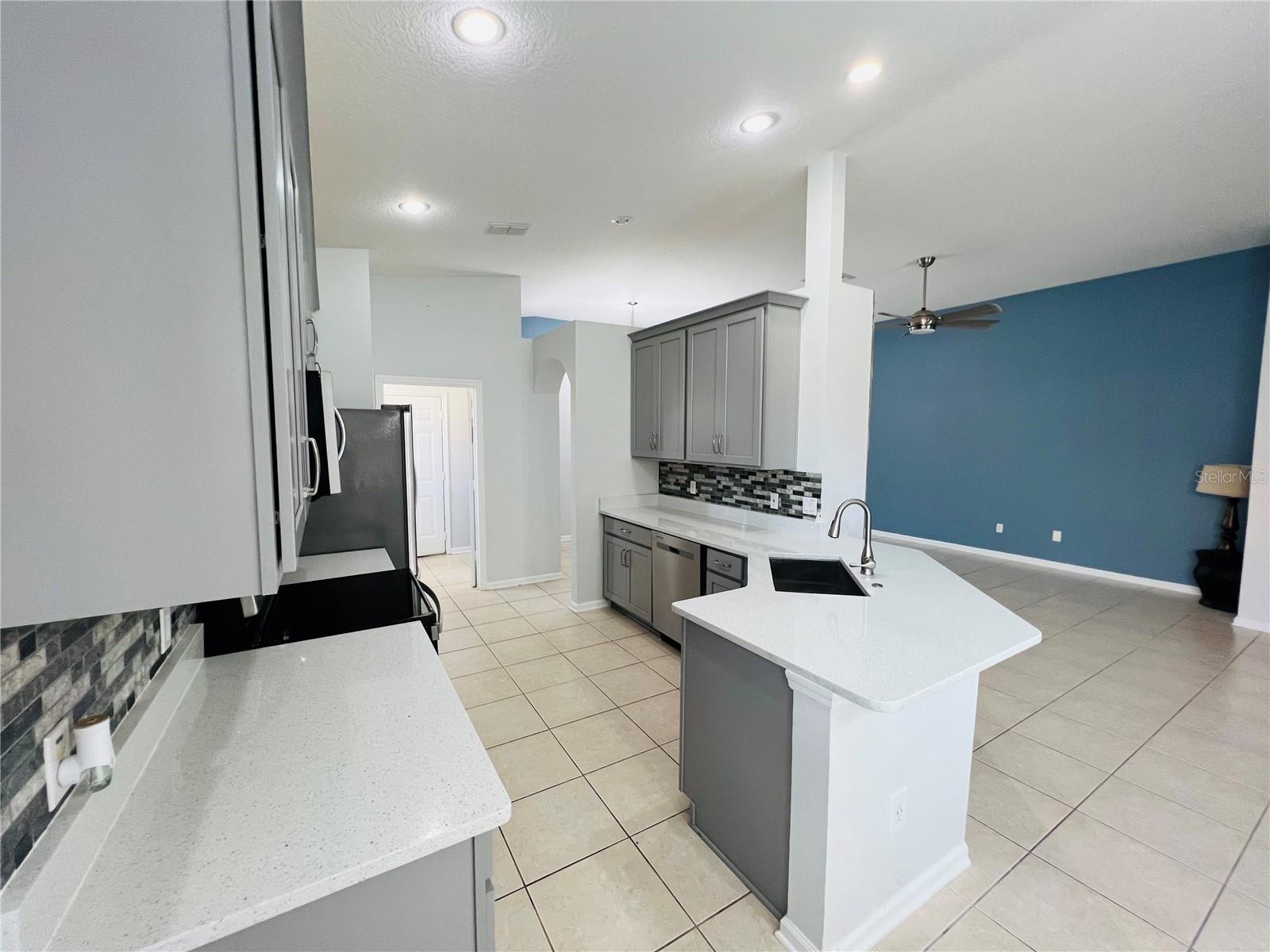 4705 WINDSOR AVE, ORLANDO, FL, 32819