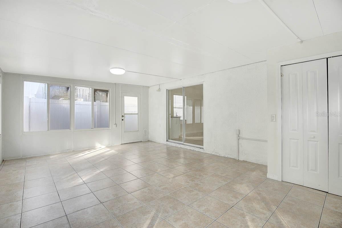 13715 GENTLE WOODS AVE, RIVERVIEW, FL, 33569