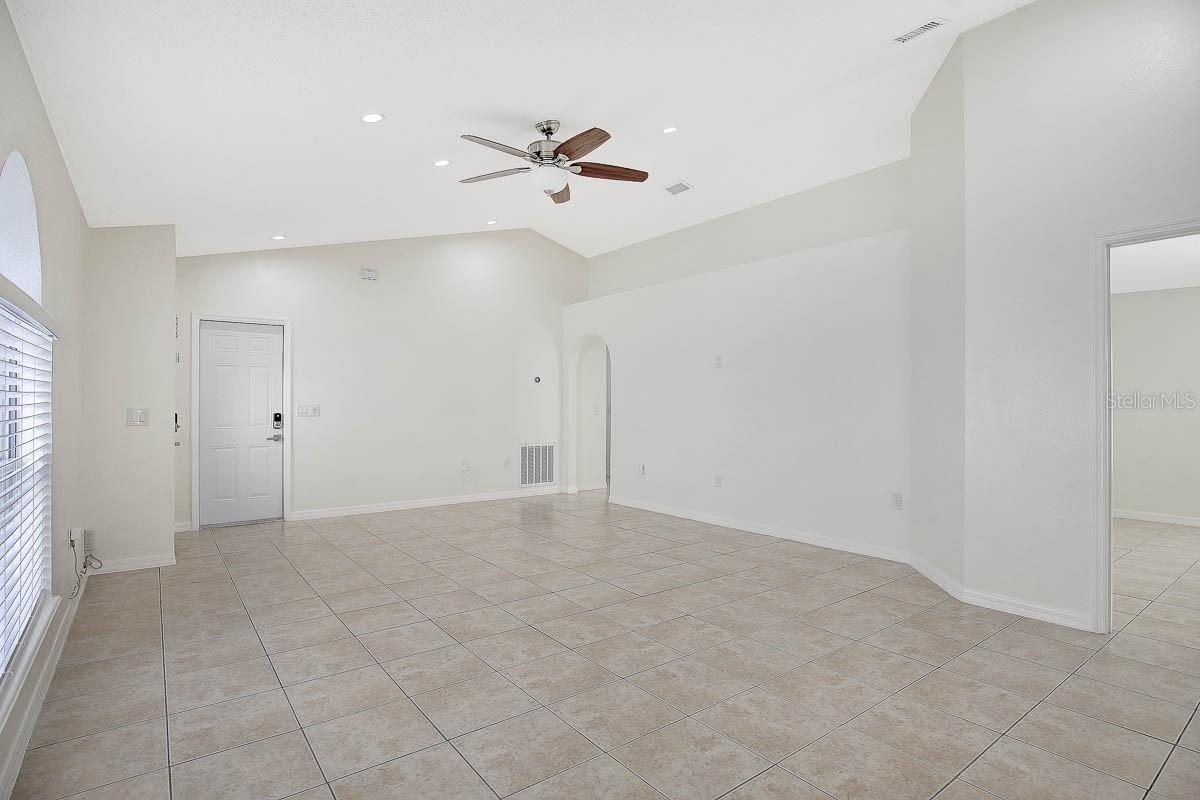 13715 GENTLE WOODS AVE, RIVERVIEW, FL, 33569