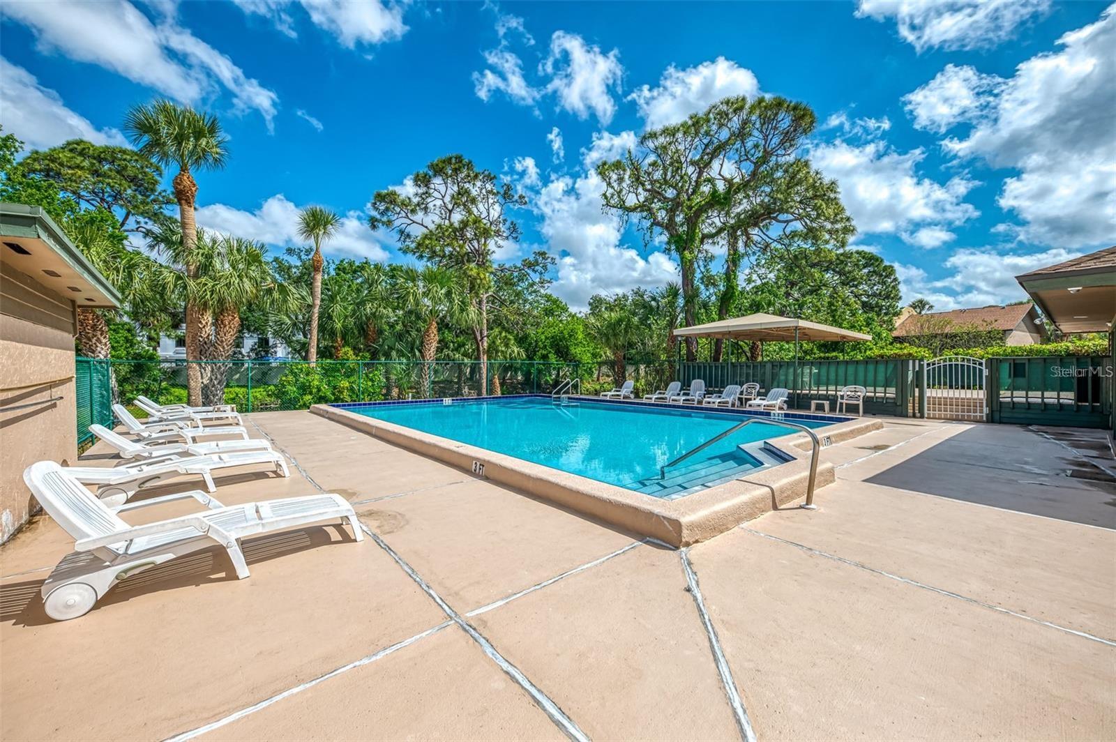 956 SUNRIDGE DR #H2, SARASOTA, FL, 34234
