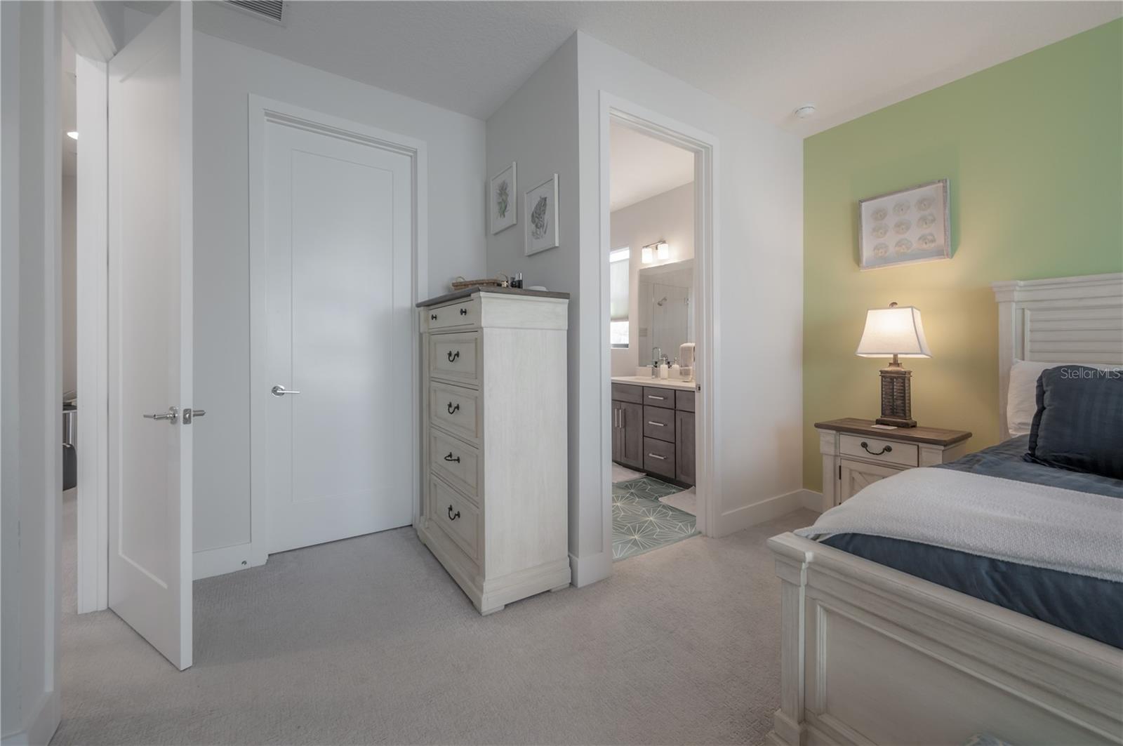 1162 25TH WAY N, ST PETERSBURG, FL, 33713