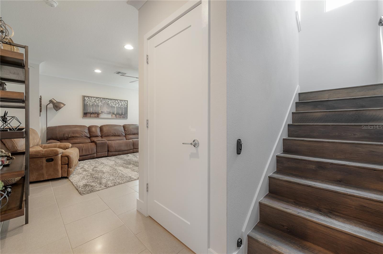 1162 25TH WAY N, ST PETERSBURG, FL, 33713