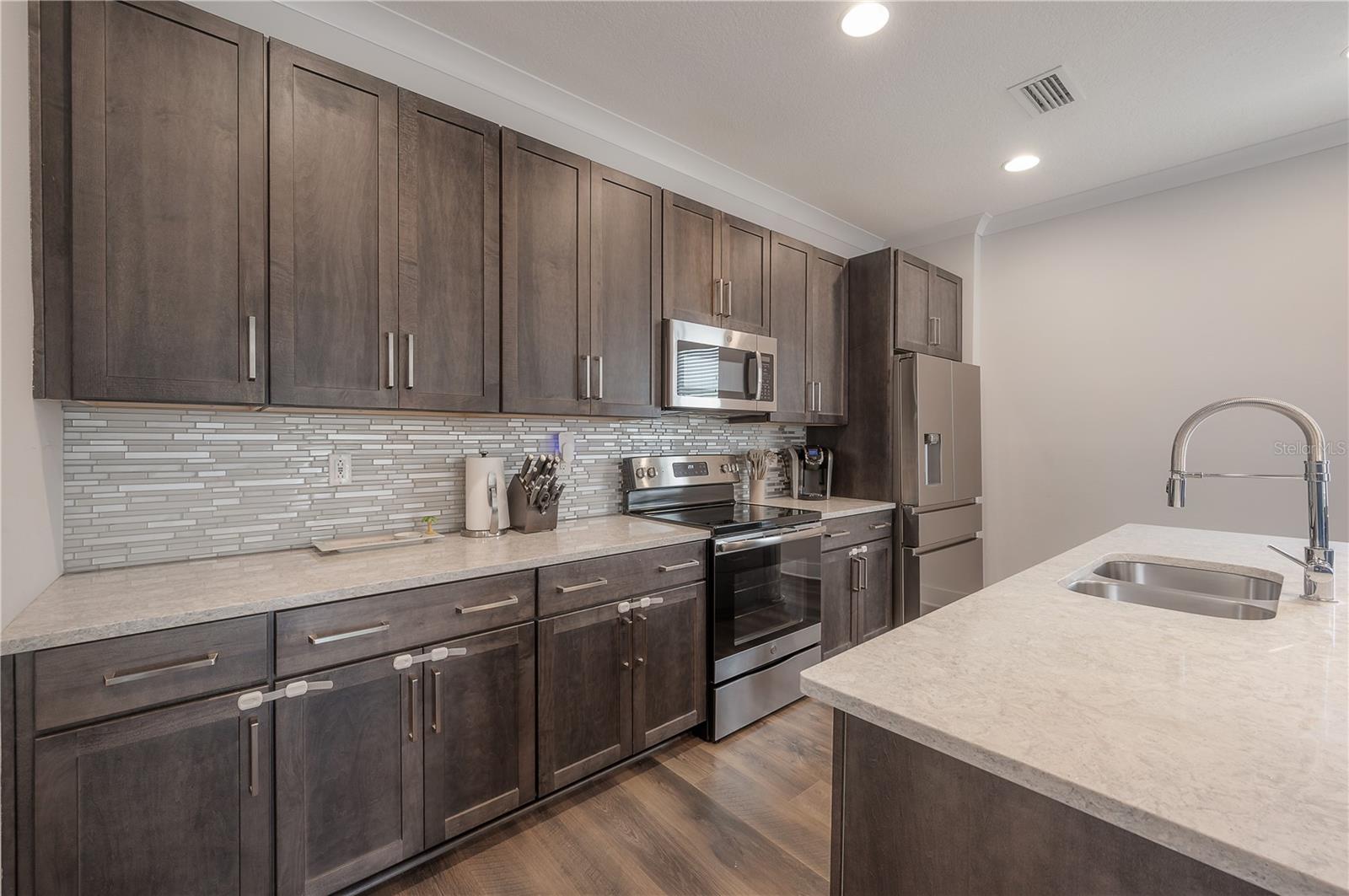 1162 25TH WAY N, ST PETERSBURG, FL, 33713