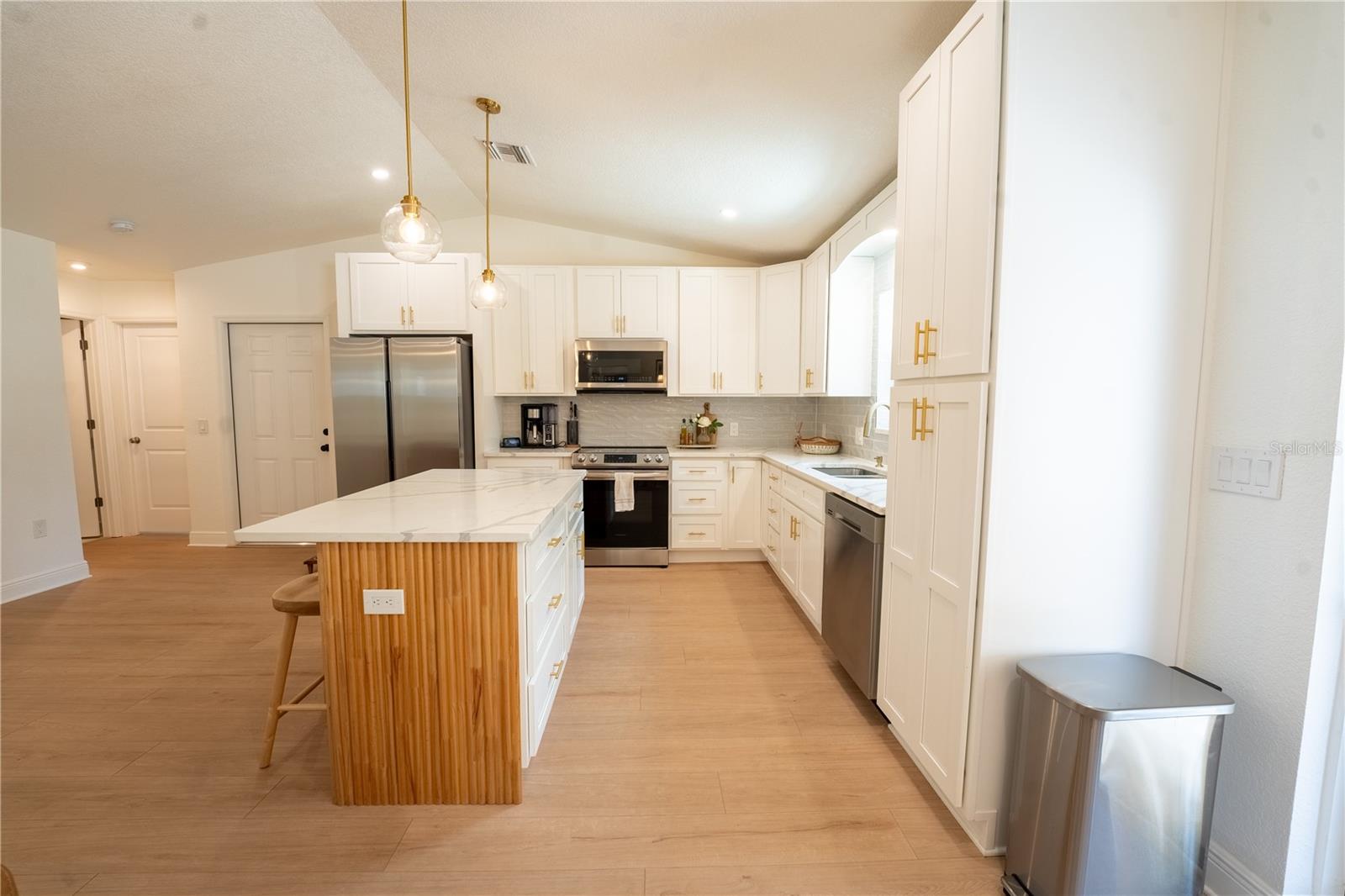 7979 48TH AVE N, ST PETERSBURG, FL, 33709
