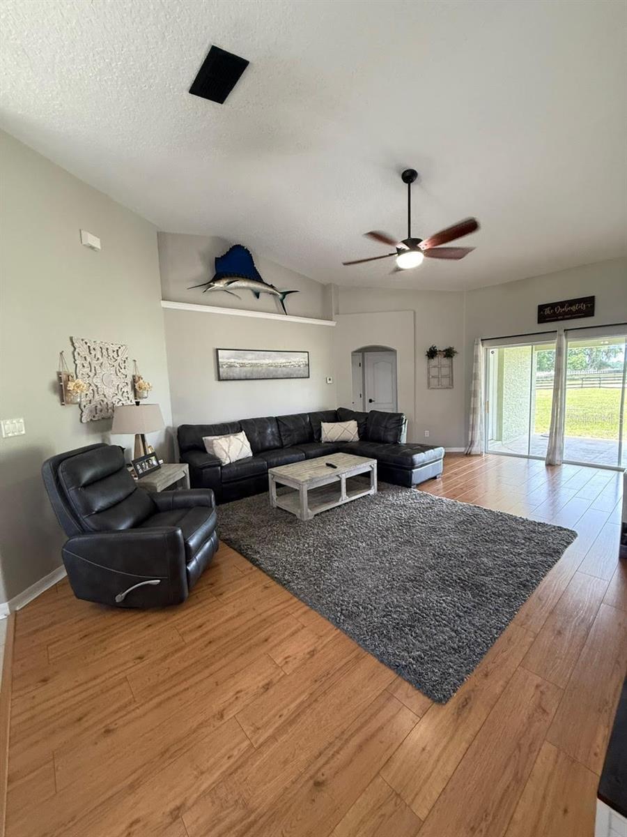 41430 ROGER GILES RD, UMATILLA, FL, 32784