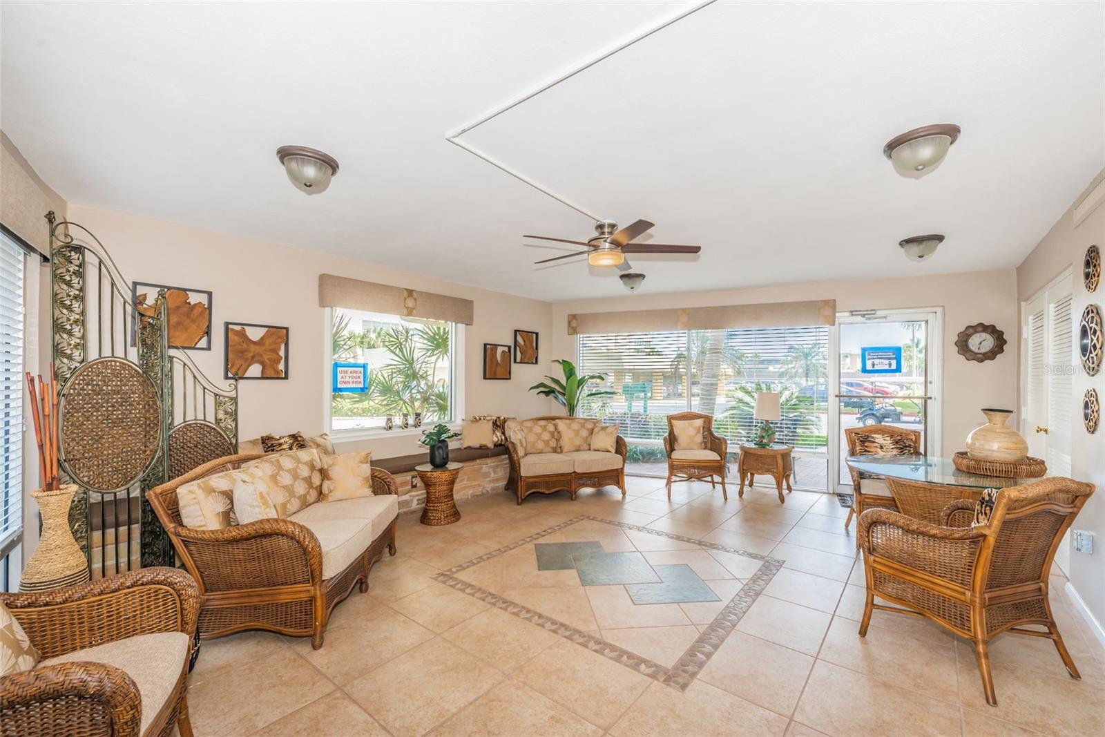 4525 COVE CIR #1207, ST PETERSBURG, FL, 33708