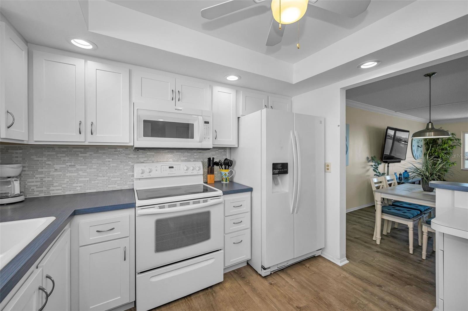 4525 COVE CIR #1207, ST PETERSBURG, FL, 33708