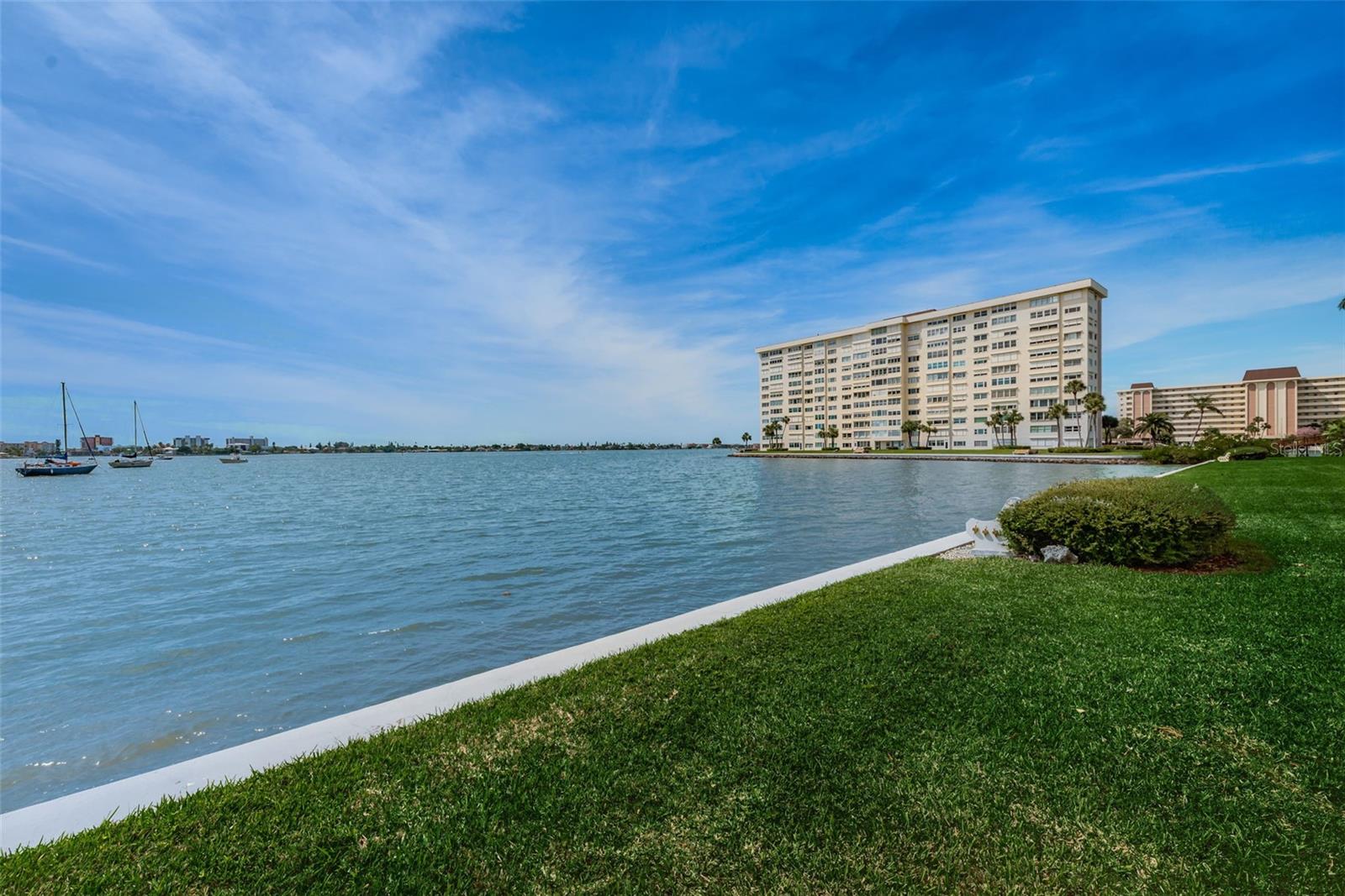 4525 COVE CIR #1207, ST PETERSBURG, FL, 33708