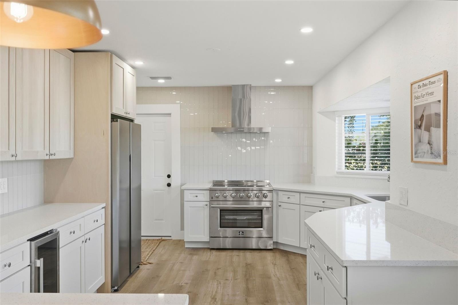 6801 PINELLAS POINT DR S, ST PETERSBURG, FL, 33712