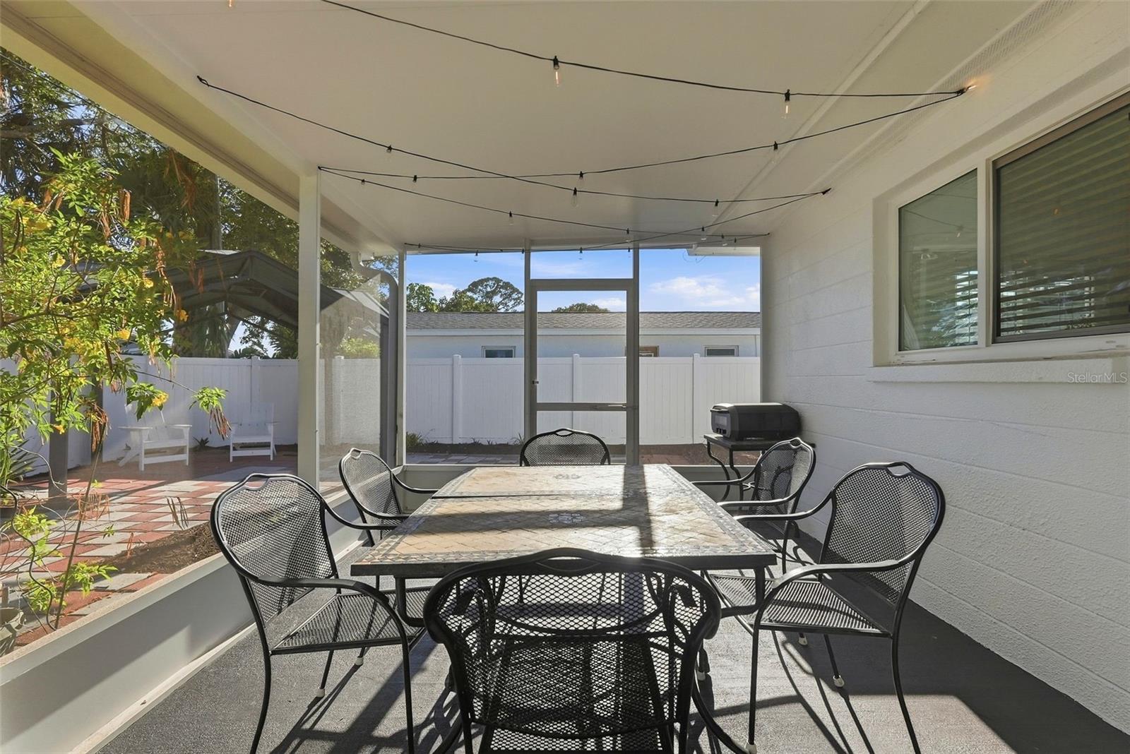 6801 PINELLAS POINT DR S, ST PETERSBURG, FL, 33712