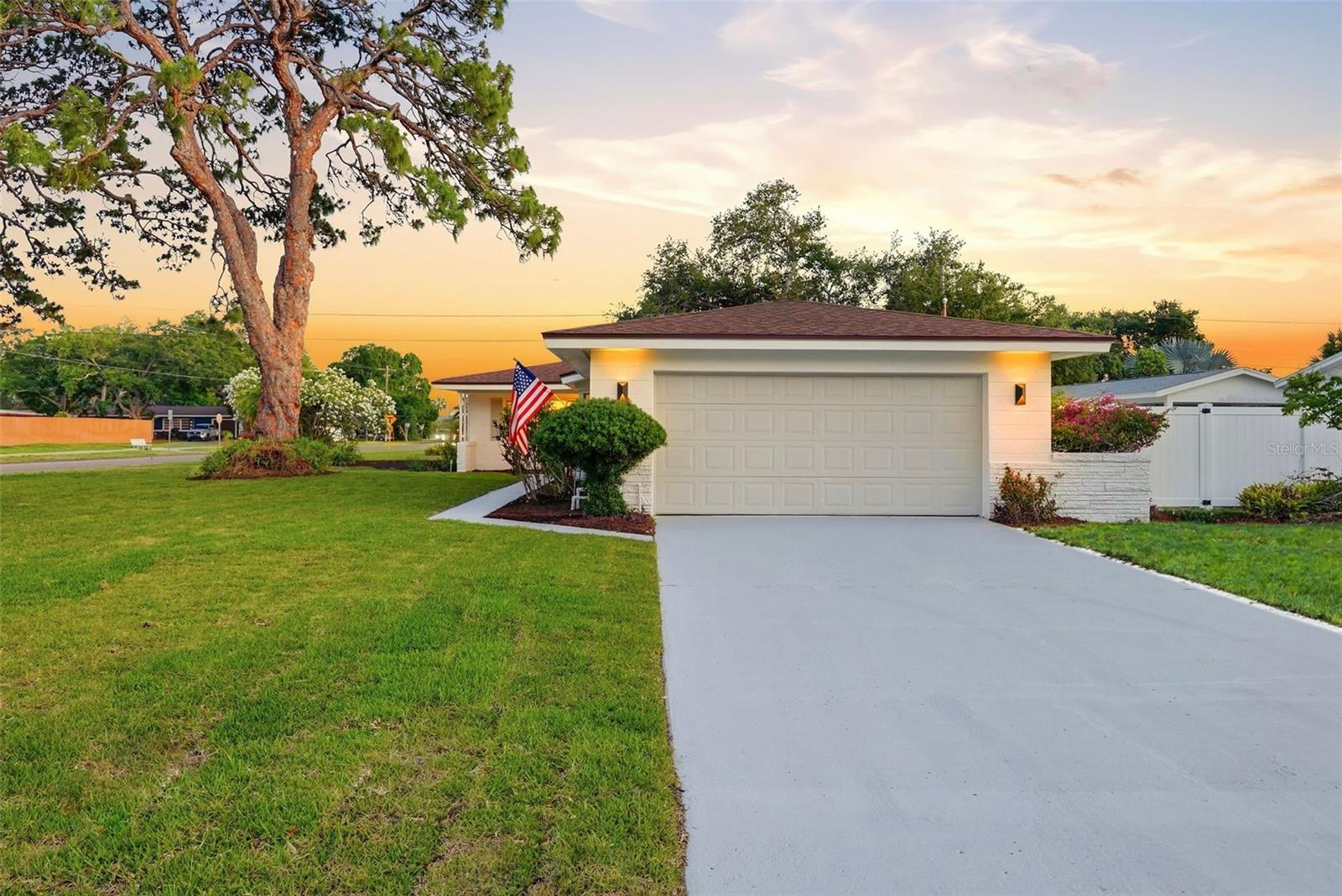 6801 PINELLAS POINT DR S, ST PETERSBURG, FL, 33712