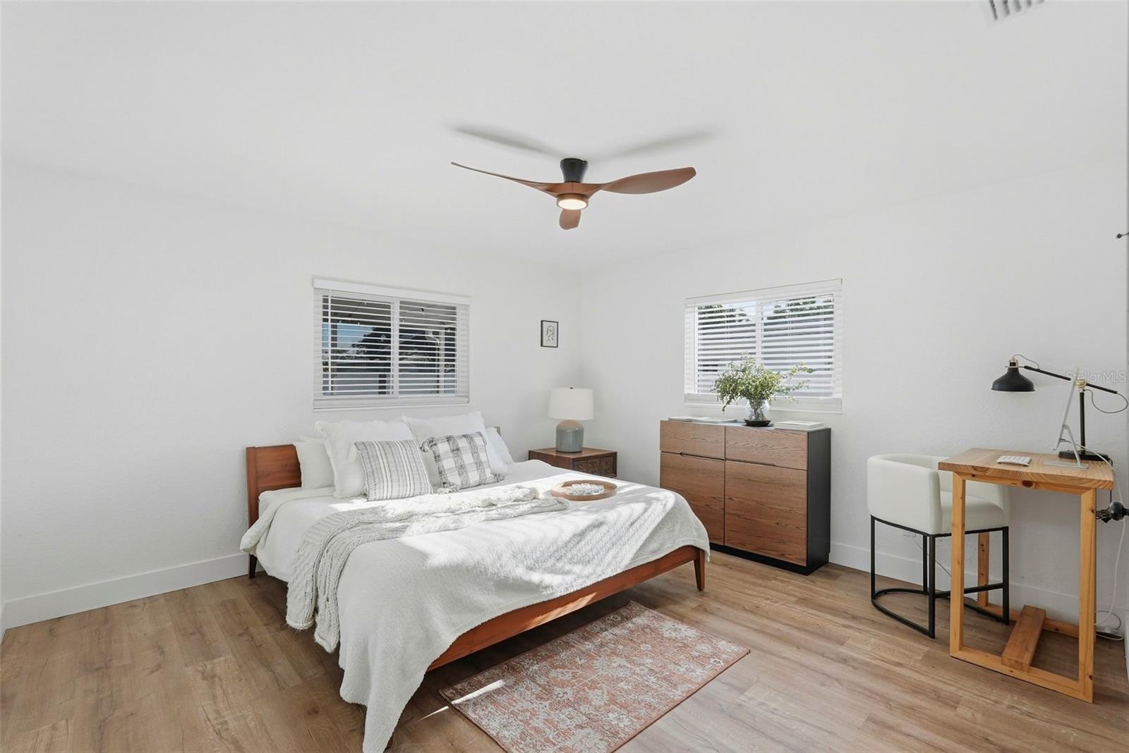 6801 PINELLAS POINT DR S, ST PETERSBURG, FL, 33712