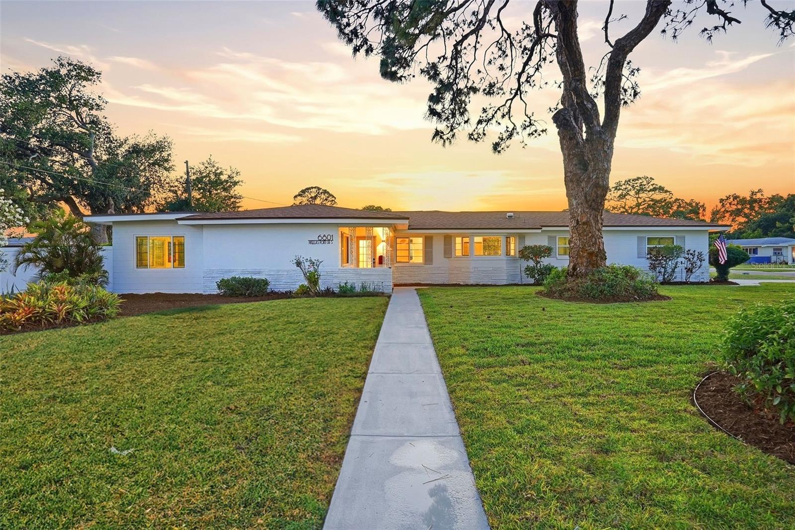 6801 PINELLAS POINT DR S, ST PETERSBURG, FL, 33712